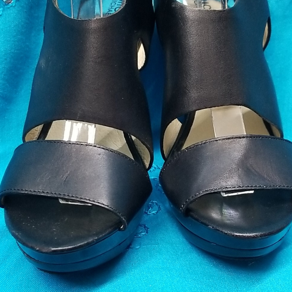 NWOB MICHAEL KORS SHOES - Picture 2 of 13